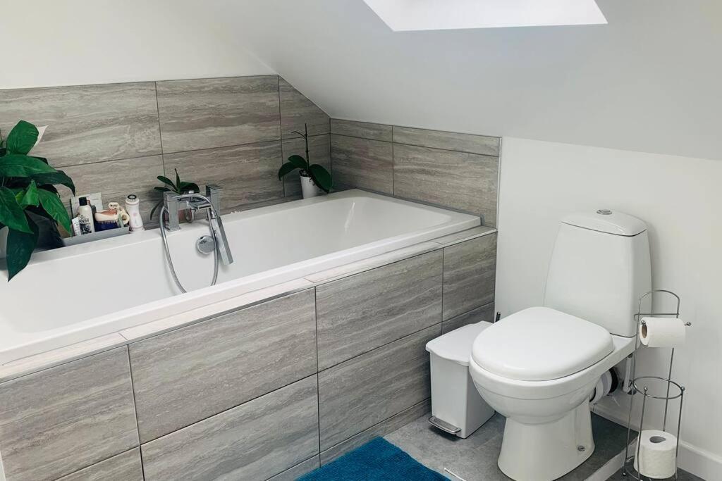 Love Lancing By The Sea With Optional Large Hot Tub Sleeps Up To 8 & Free Parking Vila Exterior foto